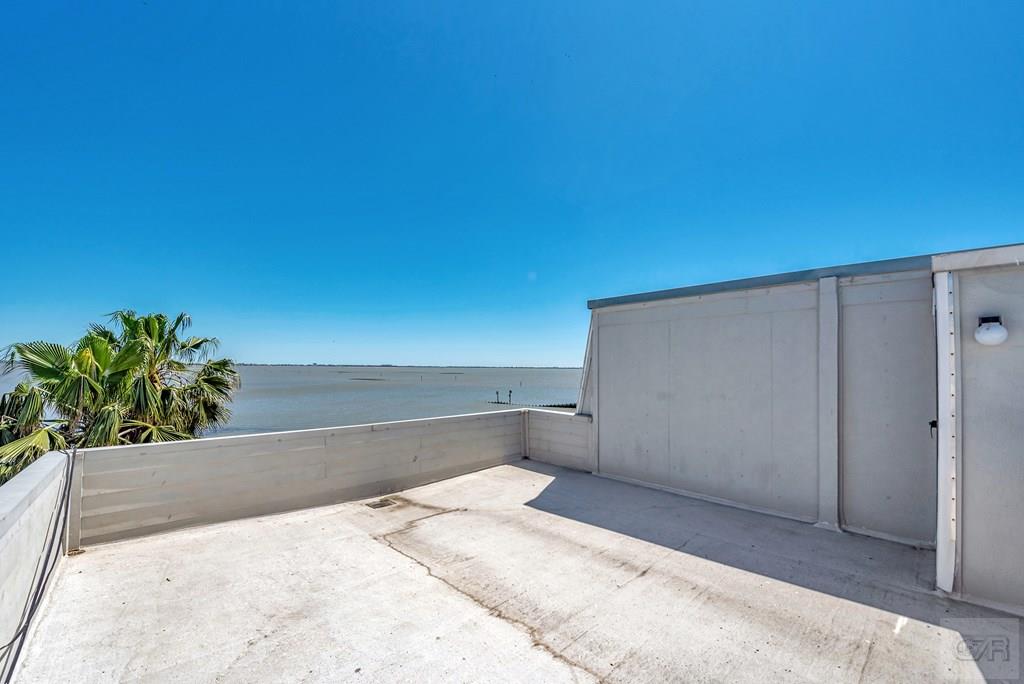 3 Tiki Circle, Tiki Island, Texas image 32