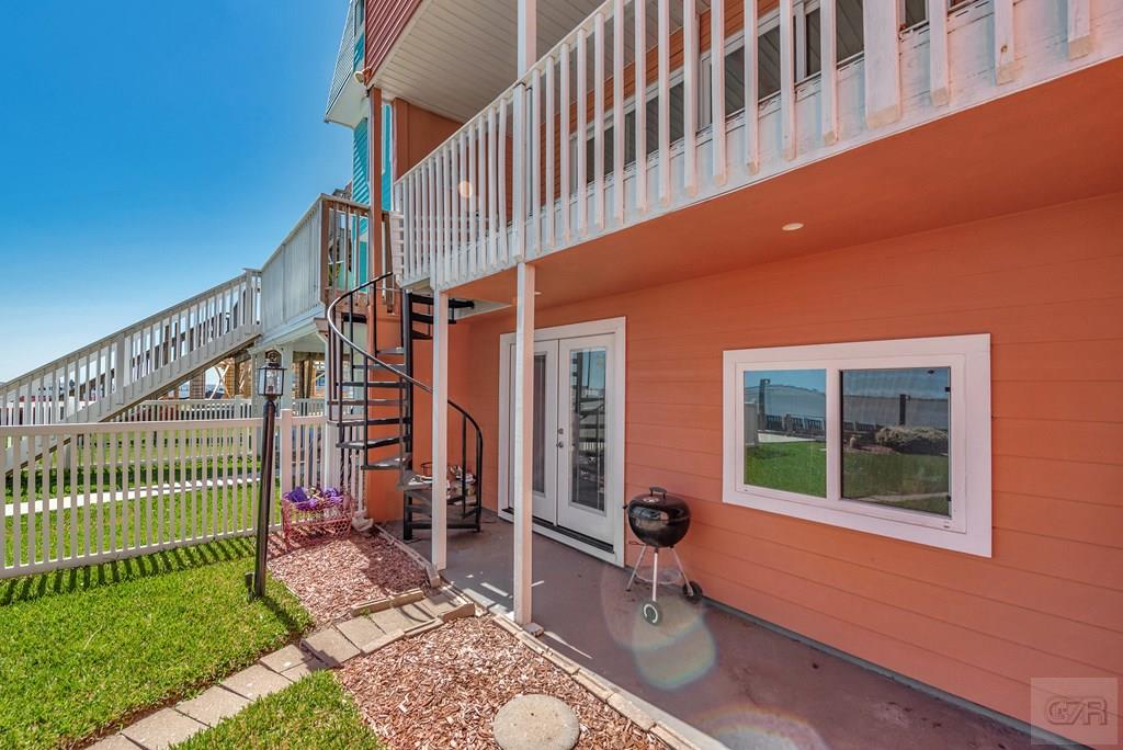 3 Tiki Circle, Tiki Island, Texas image 36