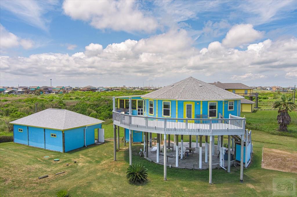 865 Main Street, Crystal Beach, Texas image 2