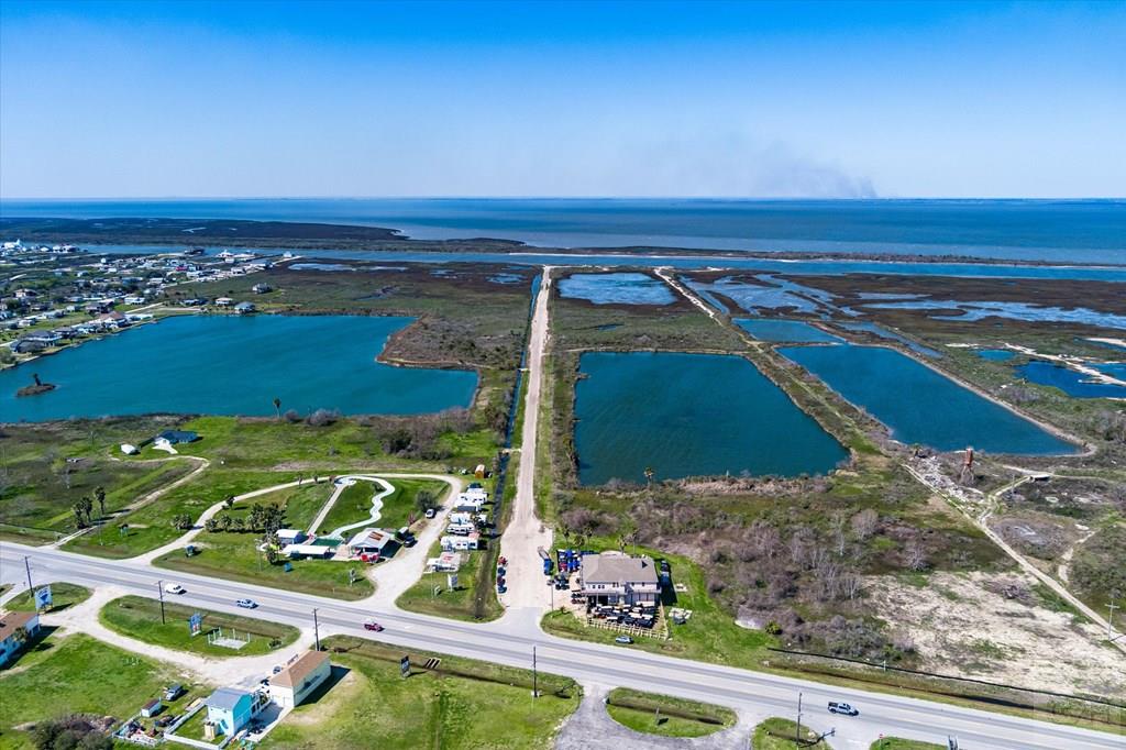 1100 Bobs Lane, Crystal Beach, Texas image 13