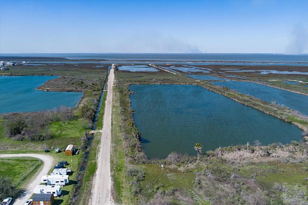 1100 Bobs Lane, Crystal Beach, Texas image 17