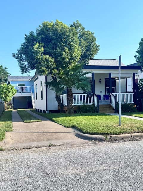 Multifamily For Sale - 2811 Q 1/2<br/> Galveston, TX 77550