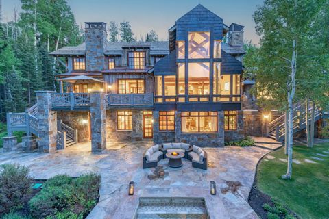 Photo of 133 Victoria Drive Dr, Mountain Village, CO 81435 (MLS # 43071)