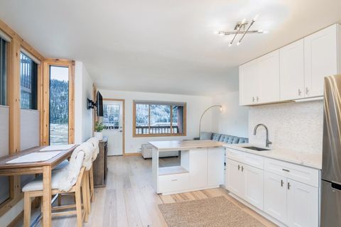 Photo of 35 Pilot Knob Lane #301, Telluride, CO 81435 (MLS # 44305)