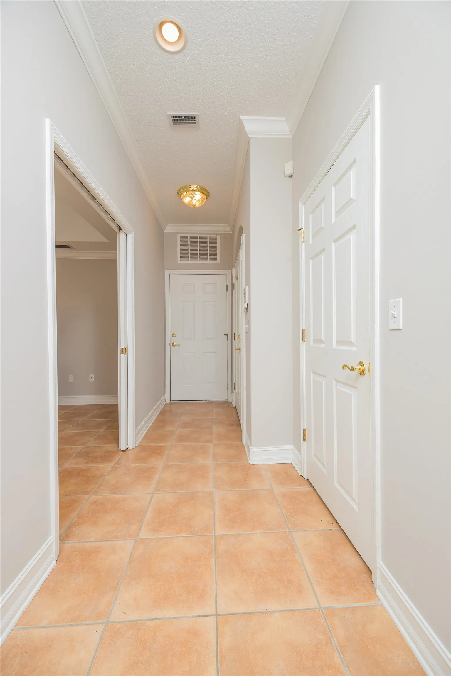 St Augustine, Florida 32080, United States, 3 Bedrooms Bedrooms, ,2 BathroomsBathrooms,Residential,Pending,104395