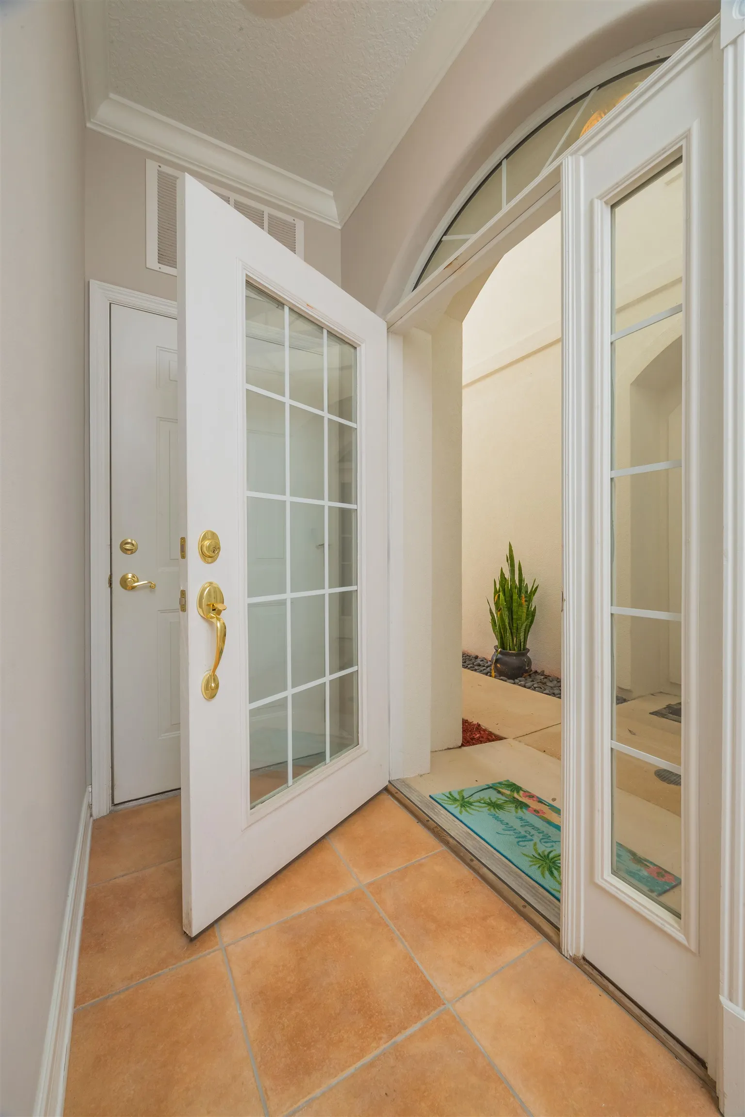 St Augustine, Florida 32080, United States, 3 Bedrooms Bedrooms, ,2 BathroomsBathrooms,Residential,Pending,104395