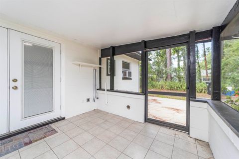 Single Family Residence in Gainesville FL 4200 22nd Terrace 22.jpg