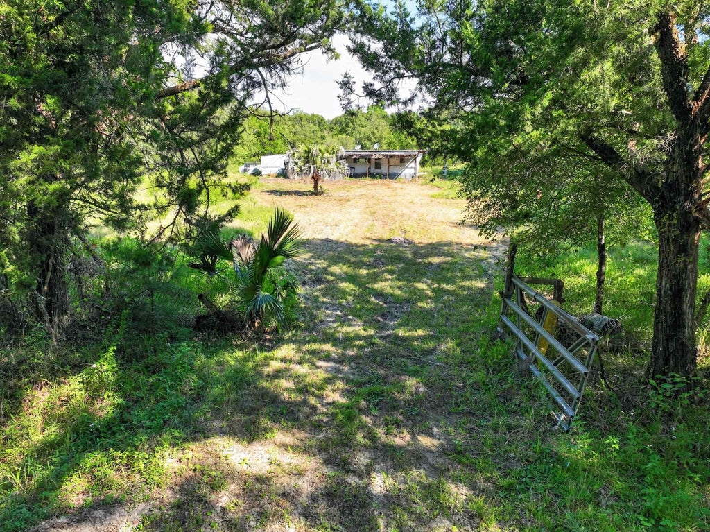 Photo of 301 County Road 2006, Bunnell, FL 32110 (MLS # 264379)