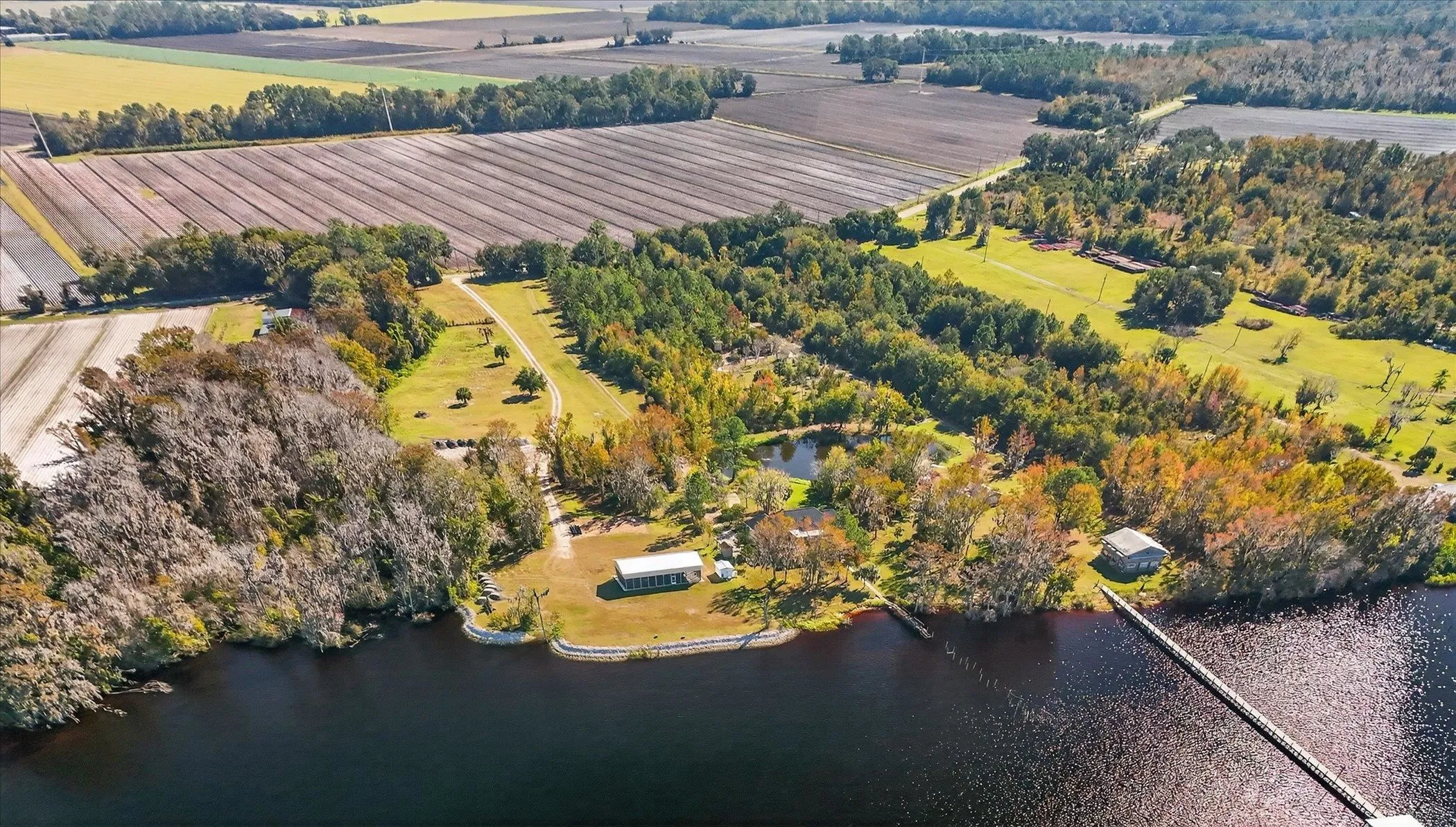 East Palatka, Florida, 32131, United States, 5 Bedrooms Bedrooms, ,4 BathroomsBathrooms,Residential,Active,2006535