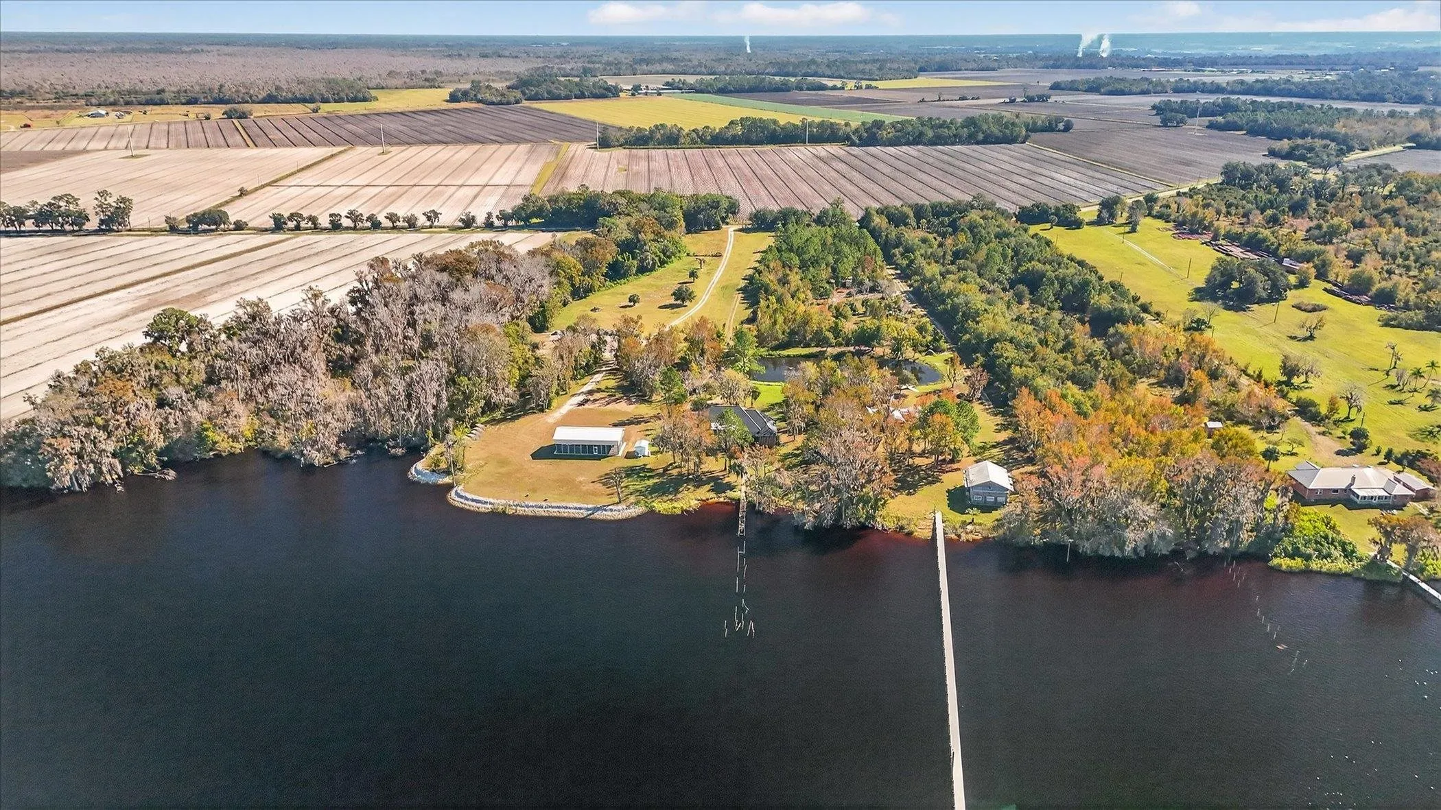 East Palatka, Florida, 32131, United States, 5 Bedrooms Bedrooms, ,4 BathroomsBathrooms,Residential,Active,2006535