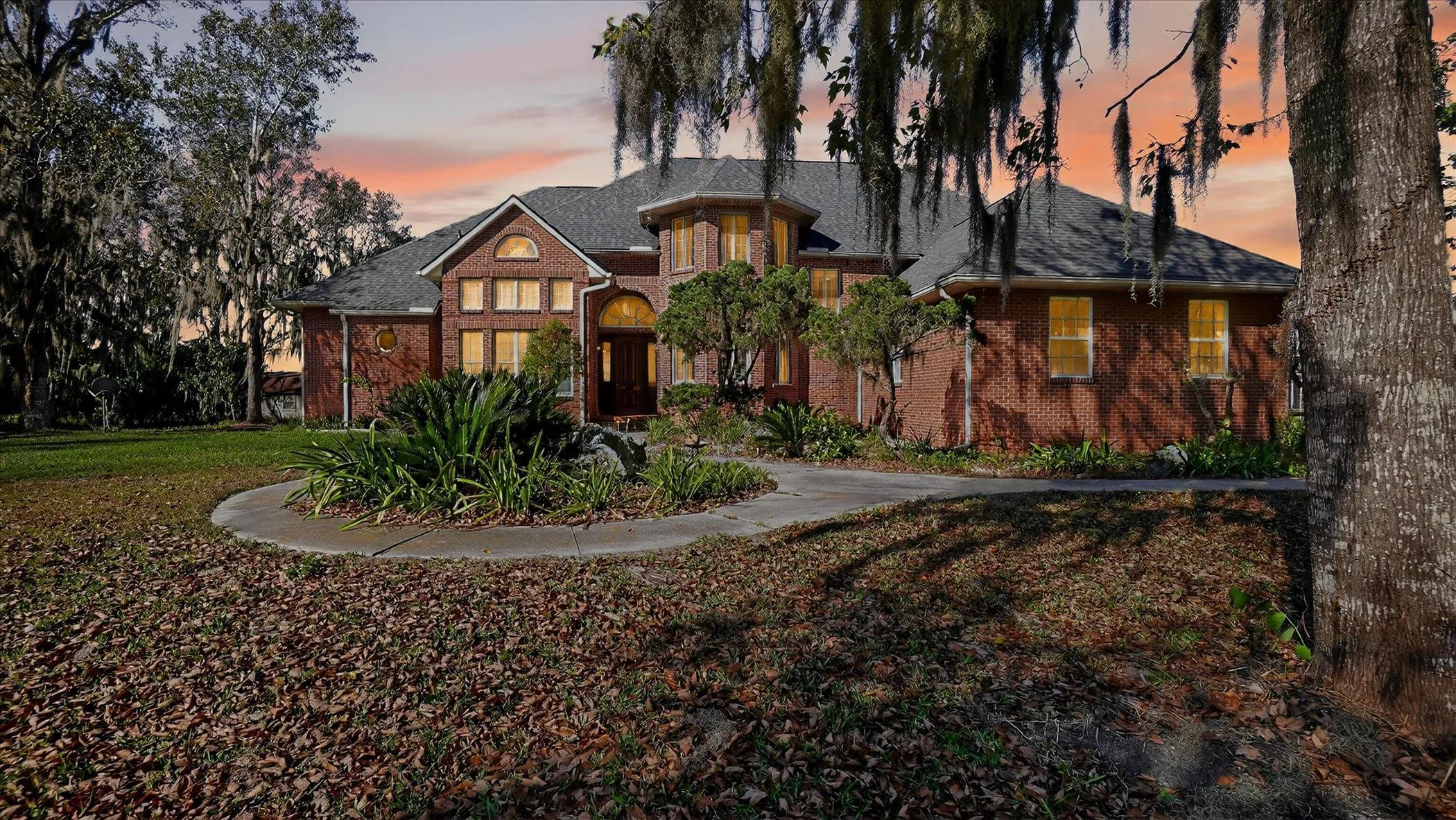 East Palatka, Florida, 32131, United States, 5 Bedrooms Bedrooms, ,4 BathroomsBathrooms,Residential,Active,2006535