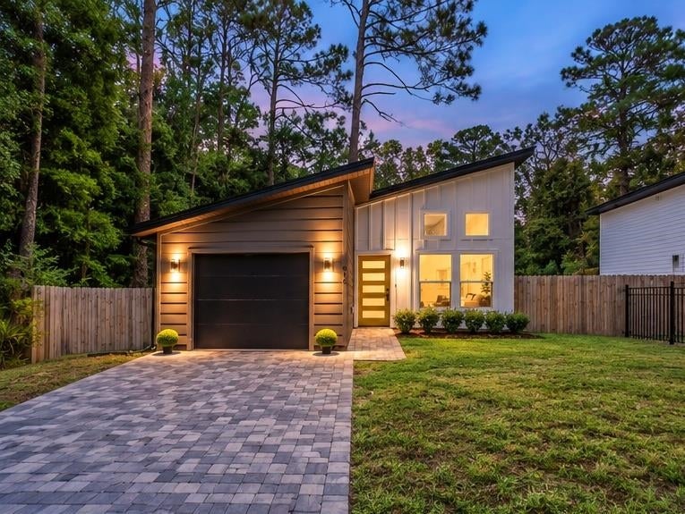 Photo of 816 W 9Th St, St Augustine, FL 32084 (MLS # 264401)