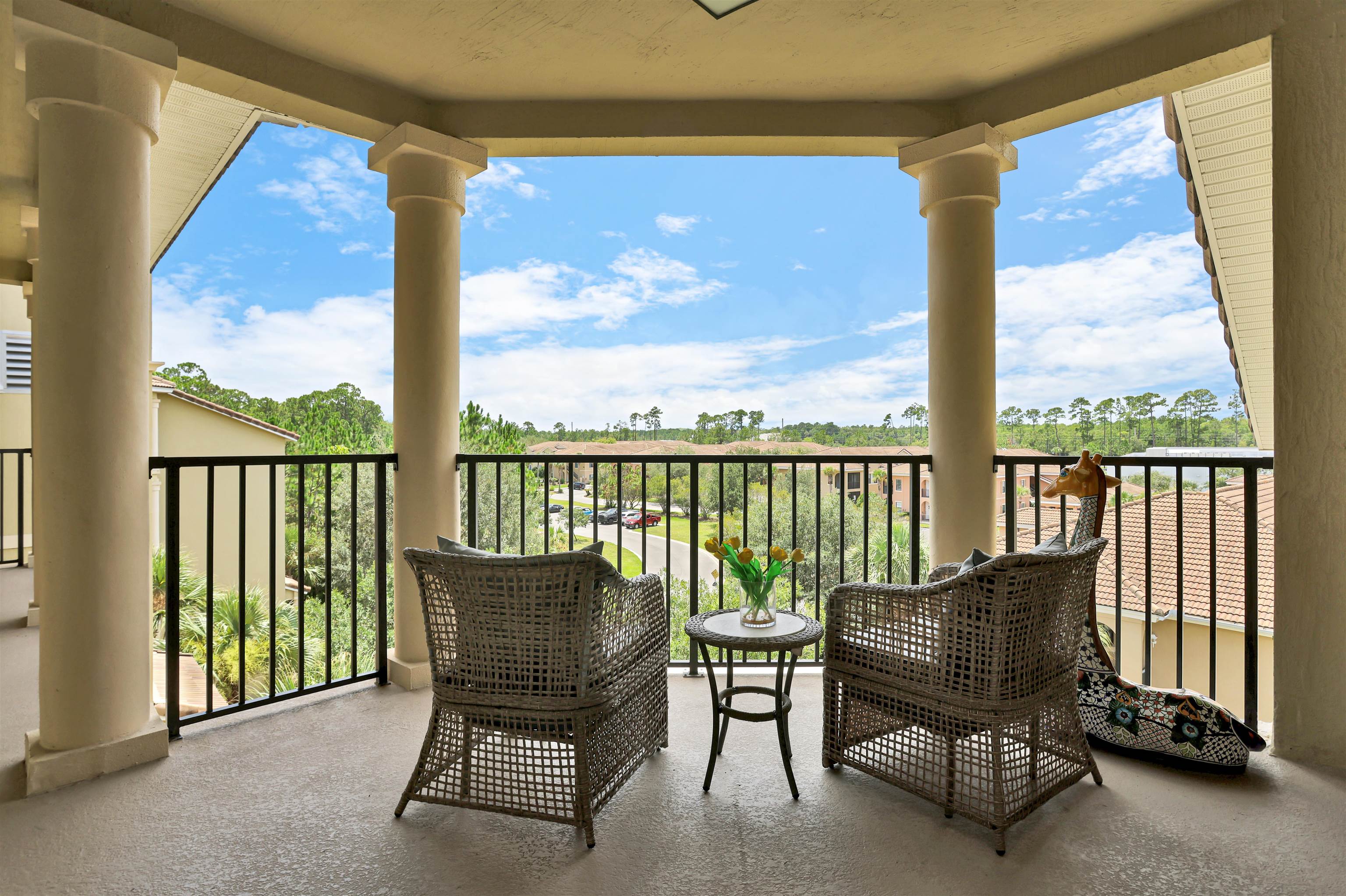 220 Paseo Terraza