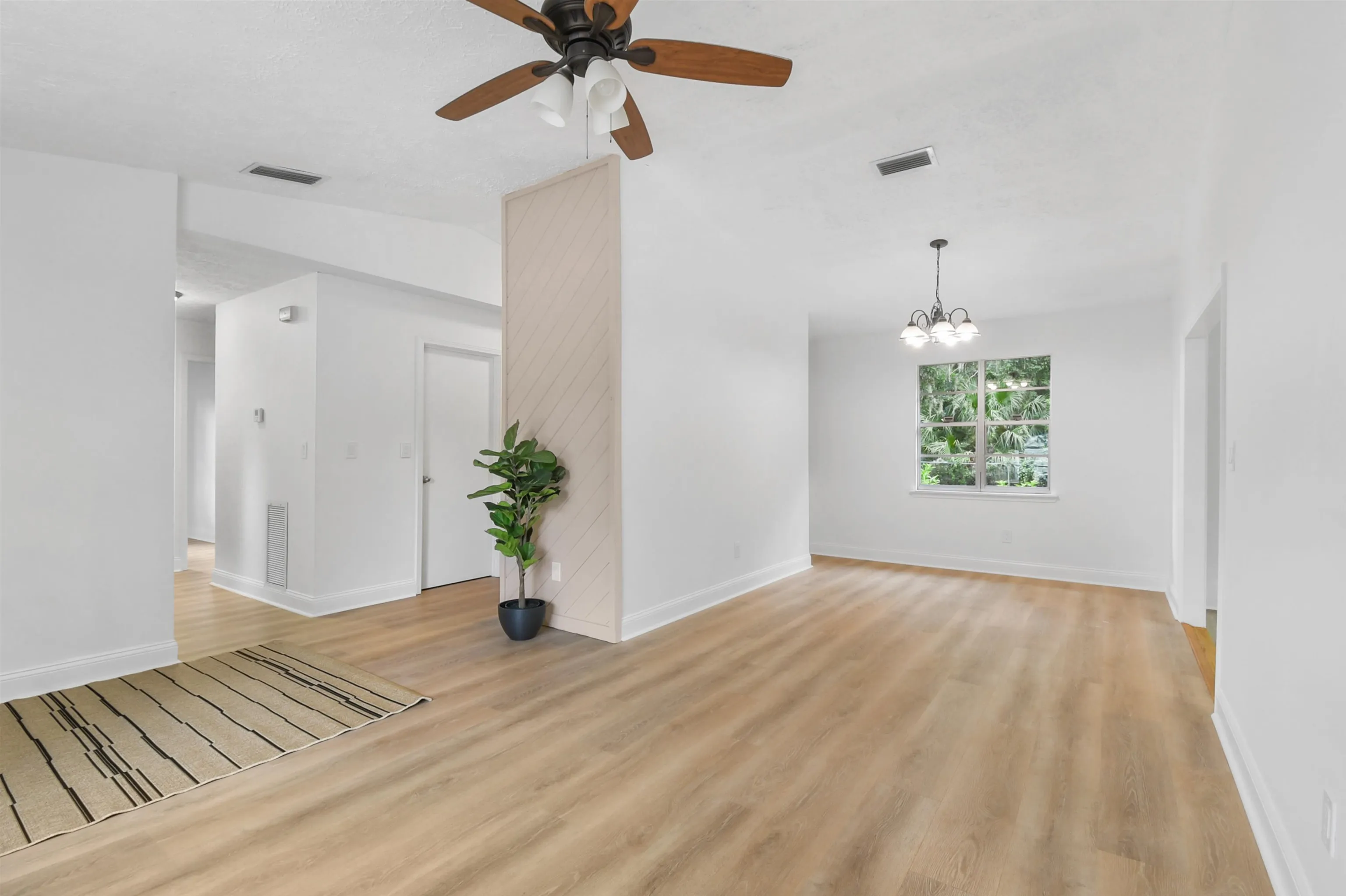 St Augustine, Florida 32086, United States, 2 Bedrooms Bedrooms, ,1 BathroomBathrooms,Residential,Pending,189110