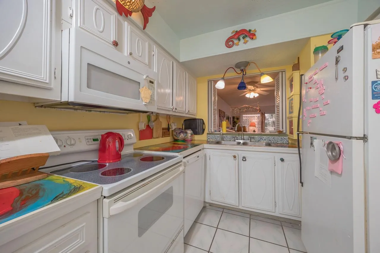 St Augustine, Florida 32080, United States, 2 Bedrooms Bedrooms, ,2 BathroomsBathrooms,Residential,Pending,23263