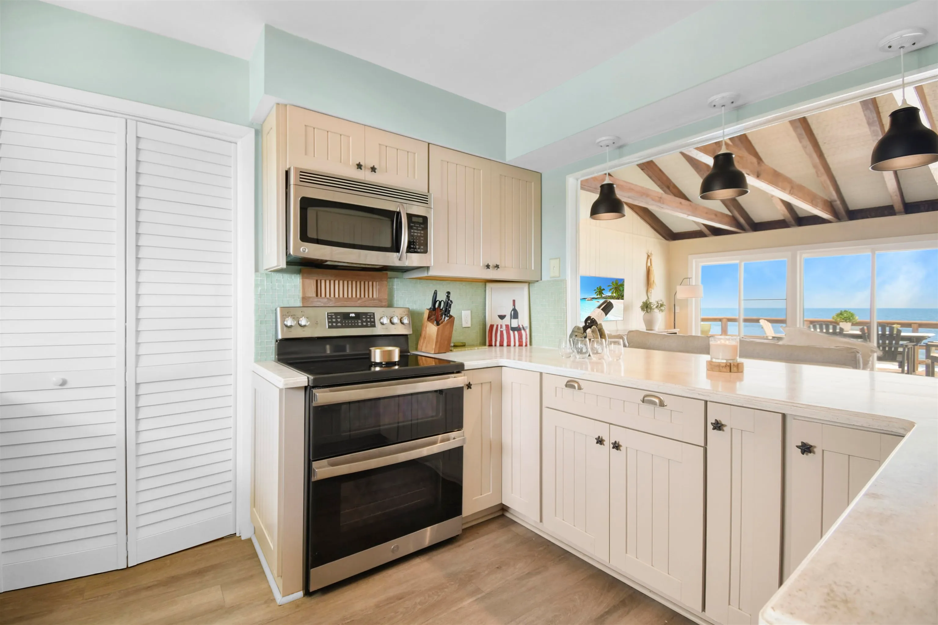 Ponte Vedra Beach, Florida, 32082, United States, 4 Bedrooms Bedrooms, ,2 BathroomsBathrooms,Residential,Active,2044949