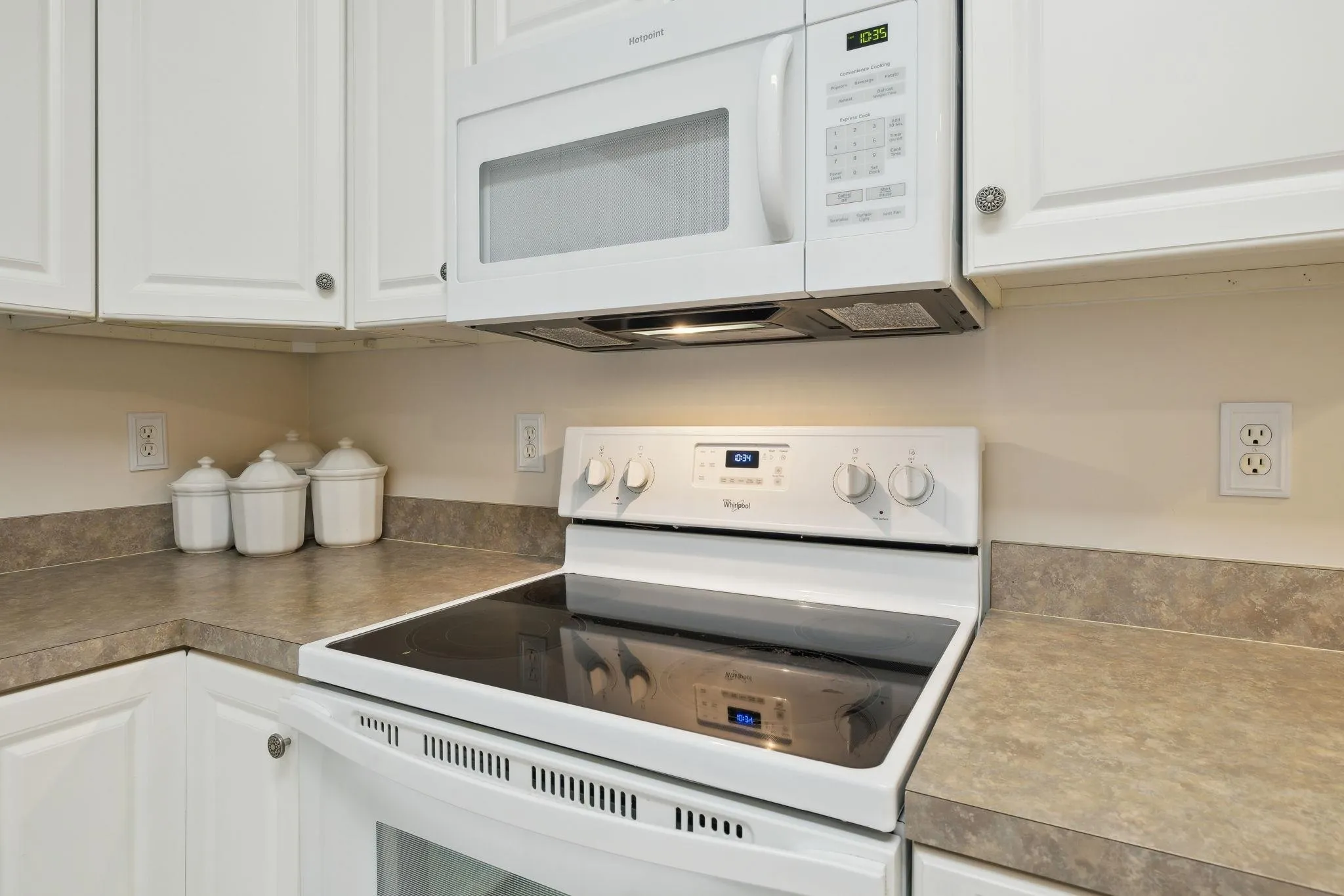 St Augustine, Florida 32084, United States, 3 Bedrooms Bedrooms, ,2 BathroomsBathrooms,Residential,Active,80196