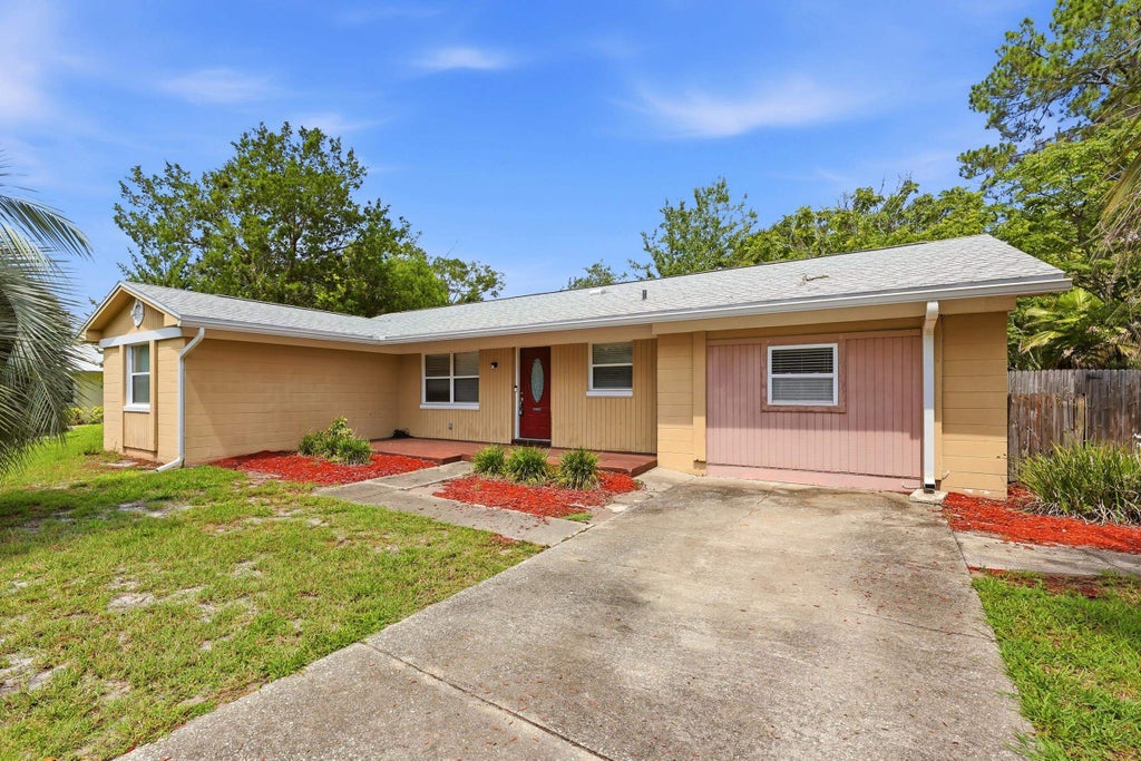 Photo of 437 Domenico Cir, St Augustine, FL 32086 (MLS # 263023)