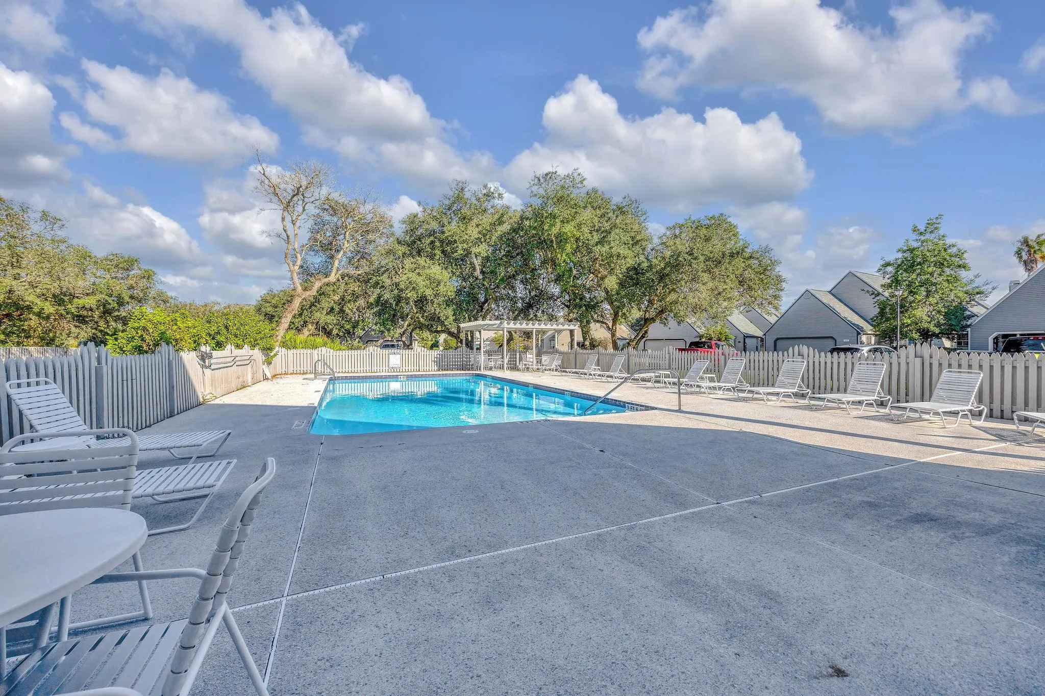 St Augustine, Florida 32084, United States, 3 Bedrooms Bedrooms, ,2 BathroomsBathrooms,Residential,Active,25333