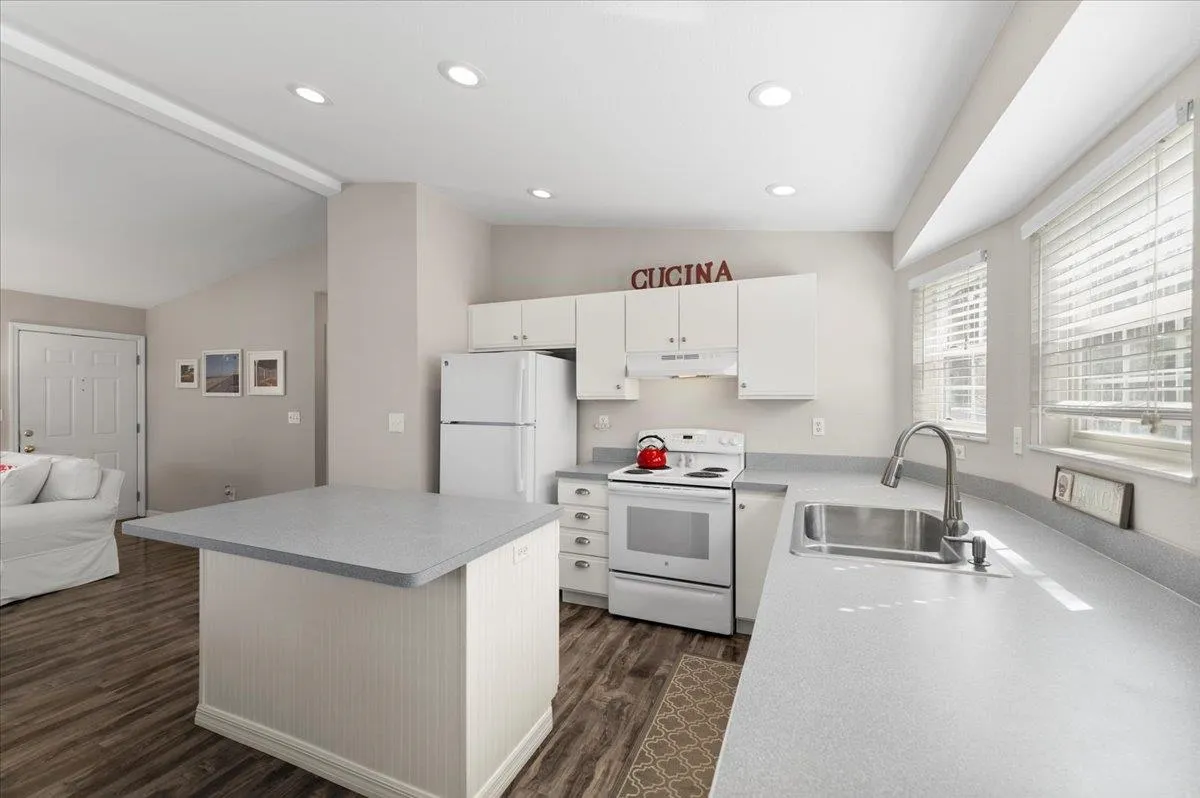 St Augustine, Florida 32080, United States, 3 Bedrooms Bedrooms, ,2 BathroomsBathrooms,Residential,Active,1187