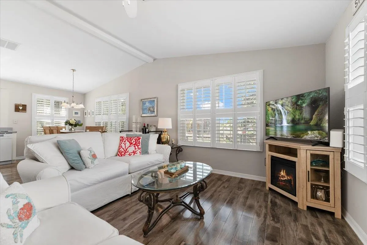 St Augustine, Florida 32080, United States, 3 Bedrooms Bedrooms, ,2 BathroomsBathrooms,Residential,Active,1187