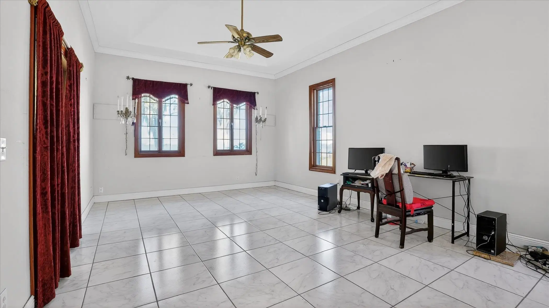 453 Federal Point Rd, East Palatka, FL, 32131, US, 5 Bedrooms Bedrooms, ,4 BathroomsBathrooms,Residential,Active,453 Federal Point Rd,263524