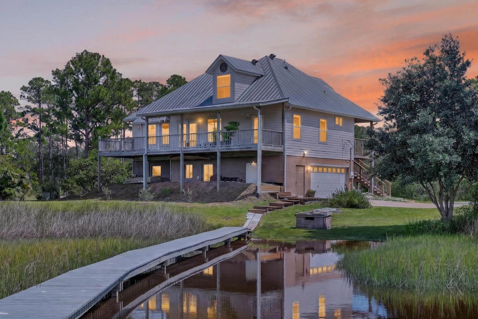 496 Lakeshore drive