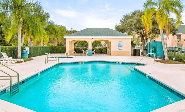 1302 ROYAL TROON LN # 1302, ST AUGUSTINE, FL 32086 - Image 9794d9ed041d0fecb1edce2e61c2e42e/1593244279