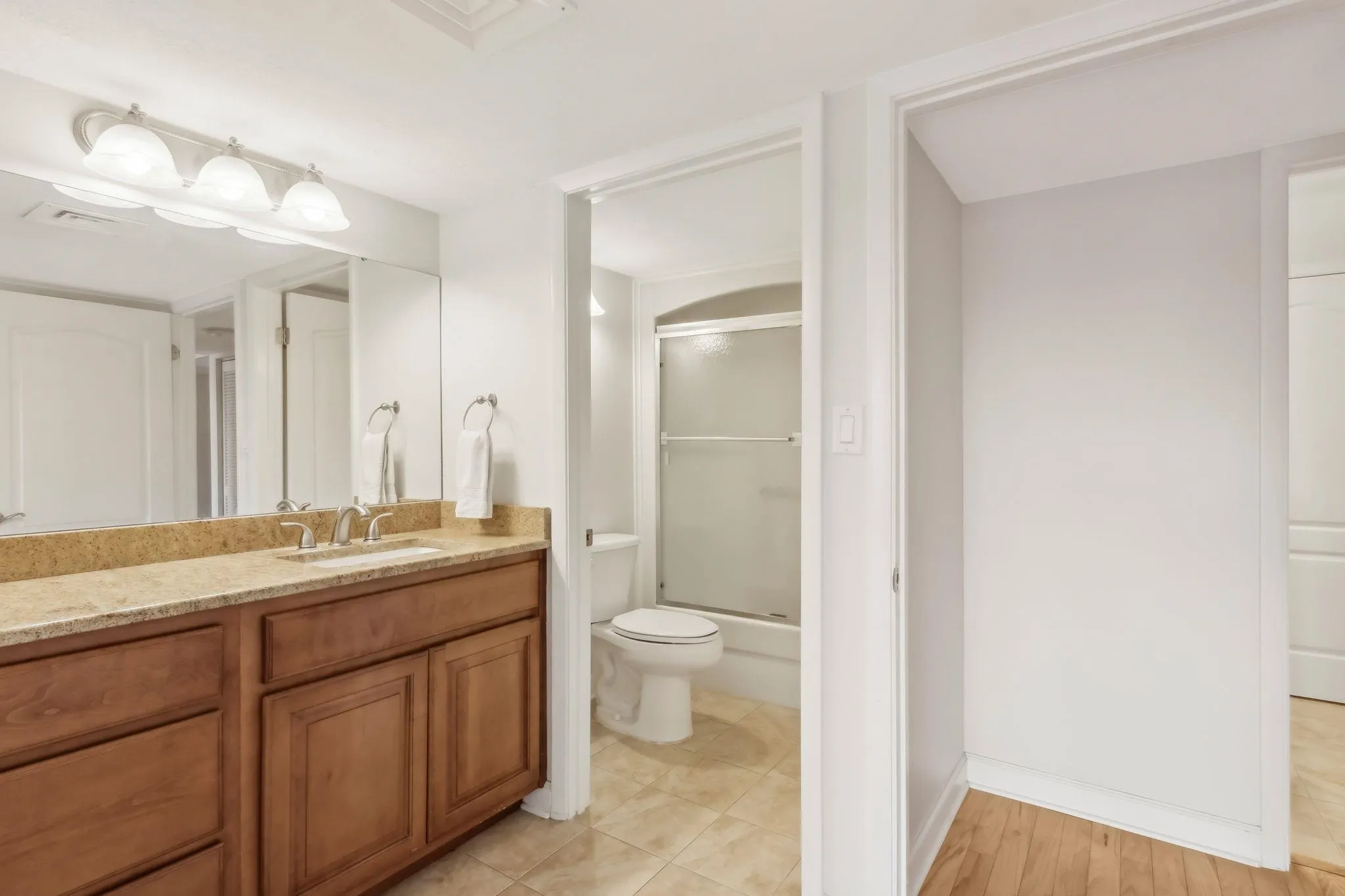 Jacksonville, Florida 32217, United States, 2 Bedrooms Bedrooms, ,2 BathroomsBathrooms,Residential,Active,21065