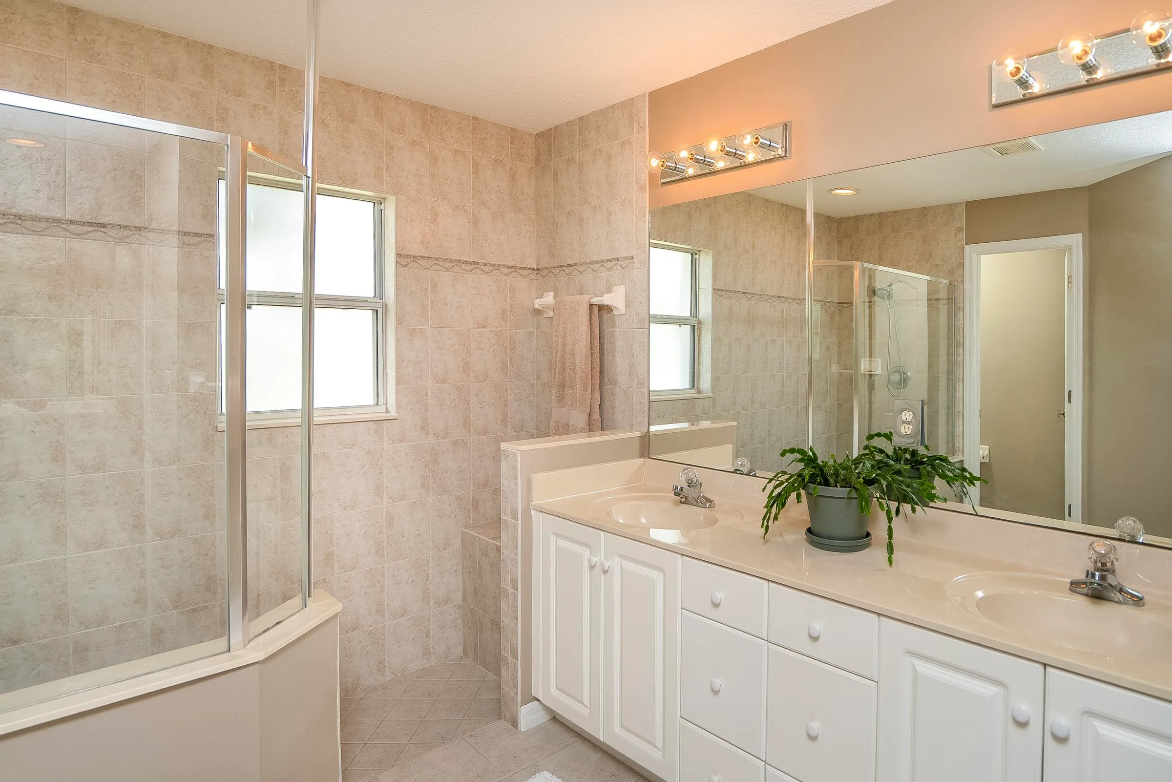 St Augustine, Florida 32080, United States, 3 Bedrooms Bedrooms, ,2 BathroomsBathrooms,Residential,Active,157