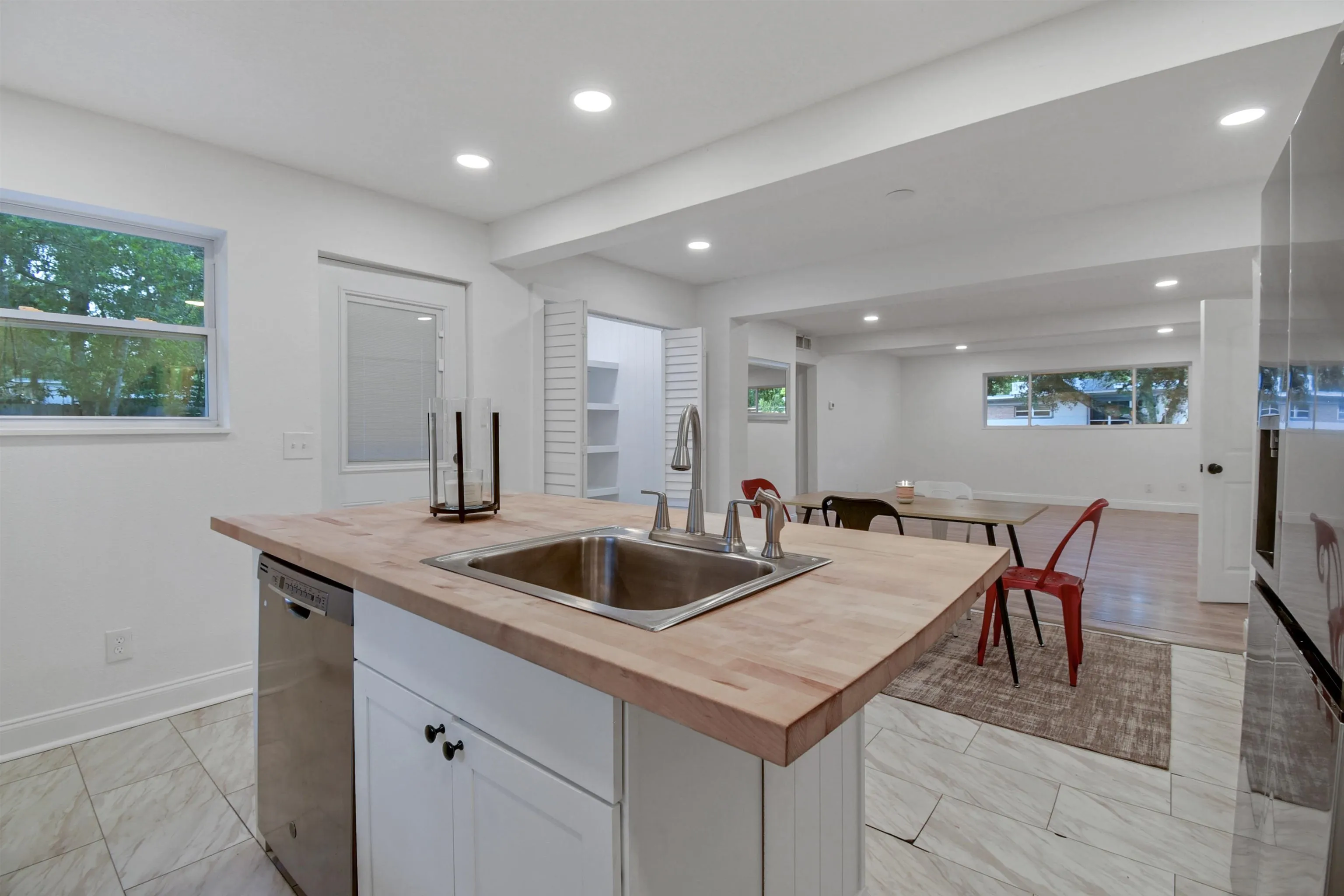 St Augustine, Florida 32084, United States, 4 Bedrooms Bedrooms, ,2 BathroomsBathrooms,Residential,Active,163363