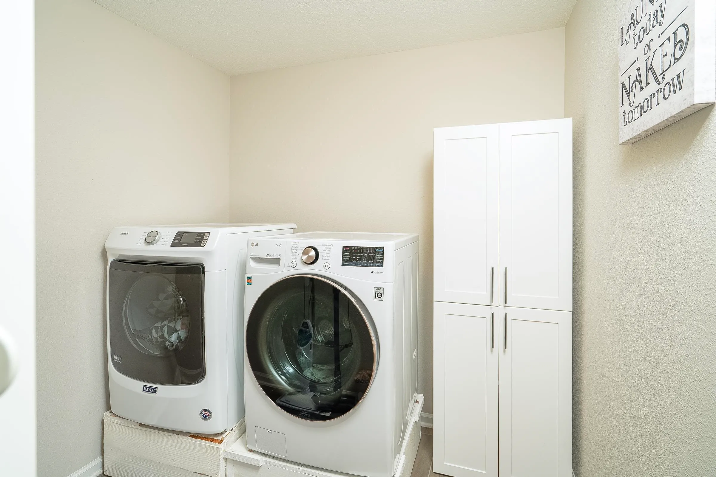 St Augustine, Florida 32095, United States, 3 Bedrooms Bedrooms, ,2 BathroomsBathrooms,Residential,Pending,30374