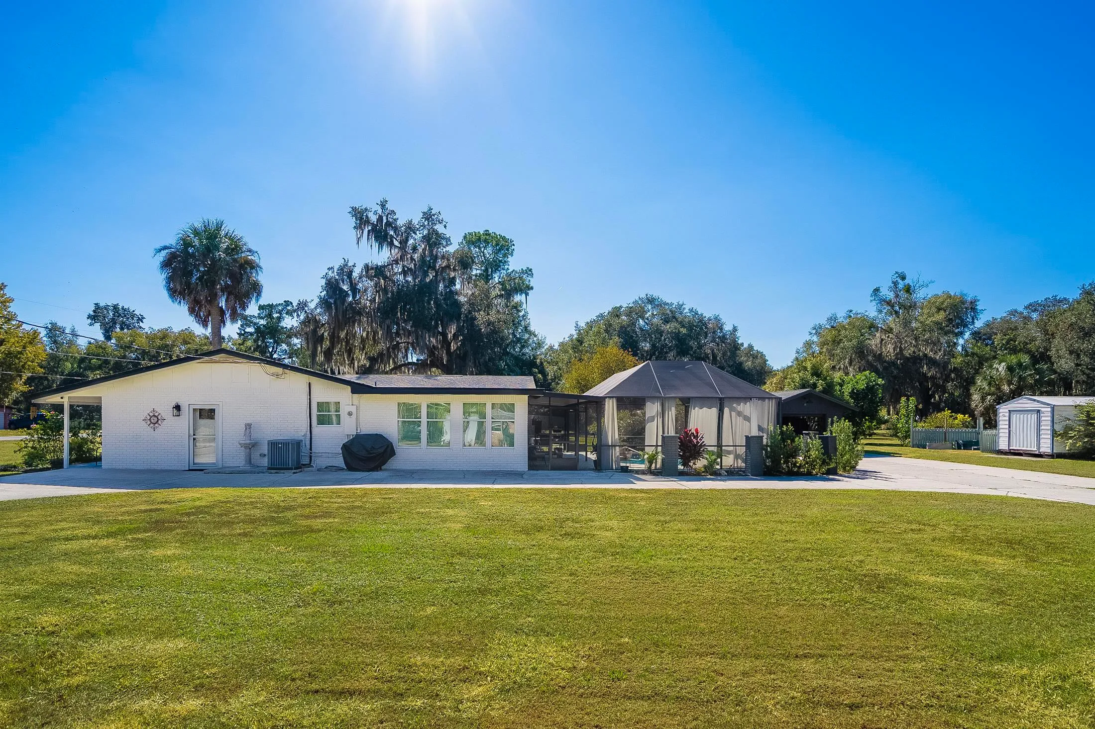 East Palatka, Florida 32131, United States, 3 Bedrooms Bedrooms, ,2 BathroomsBathrooms,Residential,Active,246559