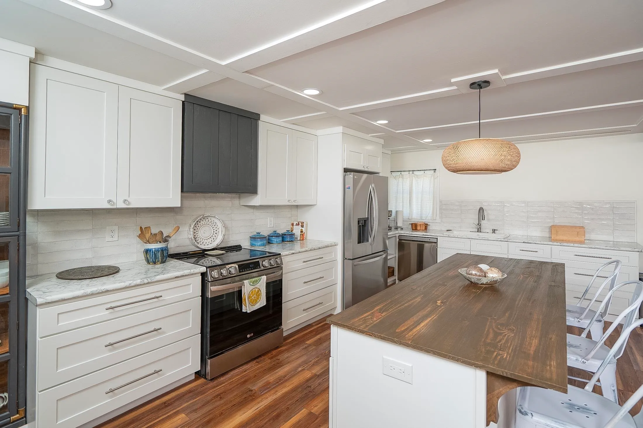 East Palatka, Florida 32131, United States, 3 Bedrooms Bedrooms, ,2 BathroomsBathrooms,Residential,Active,246559