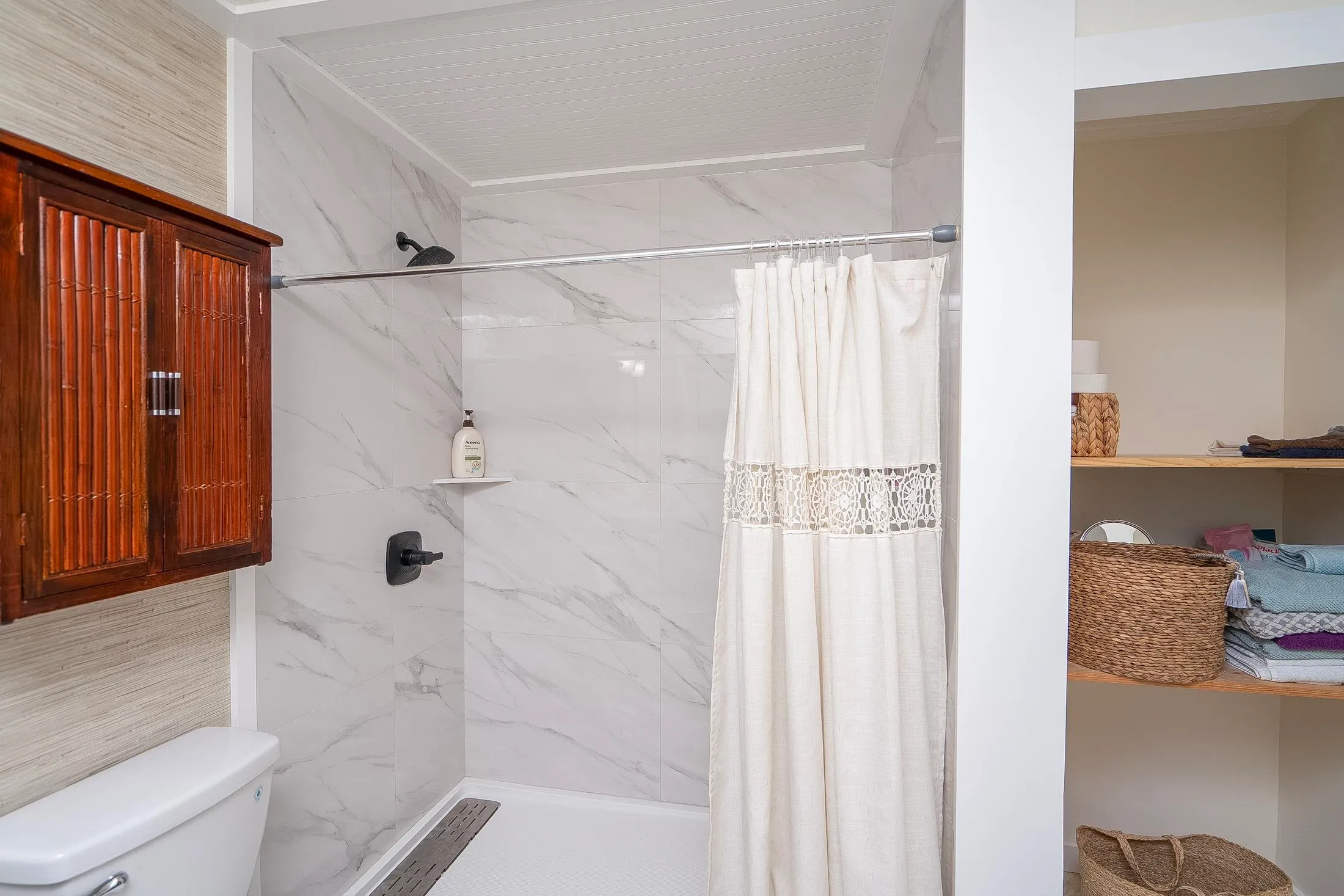 East Palatka, Florida 32131, United States, 3 Bedrooms Bedrooms, ,2 BathroomsBathrooms,Residential,Active,246559