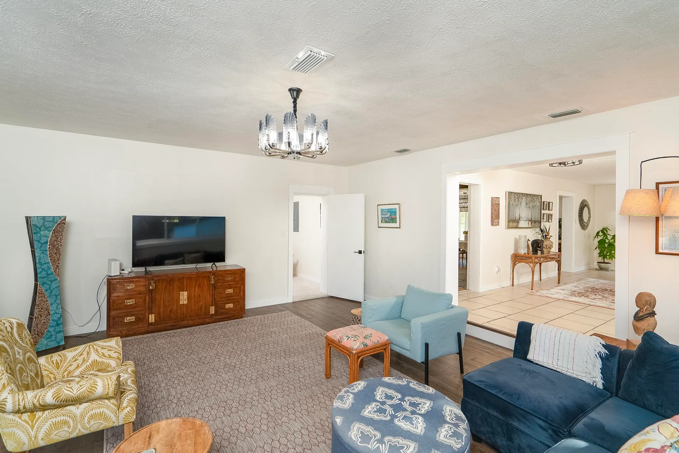 East Palatka, Florida 32131, United States, 3 Bedrooms Bedrooms, ,2 BathroomsBathrooms,Residential,Active,246559