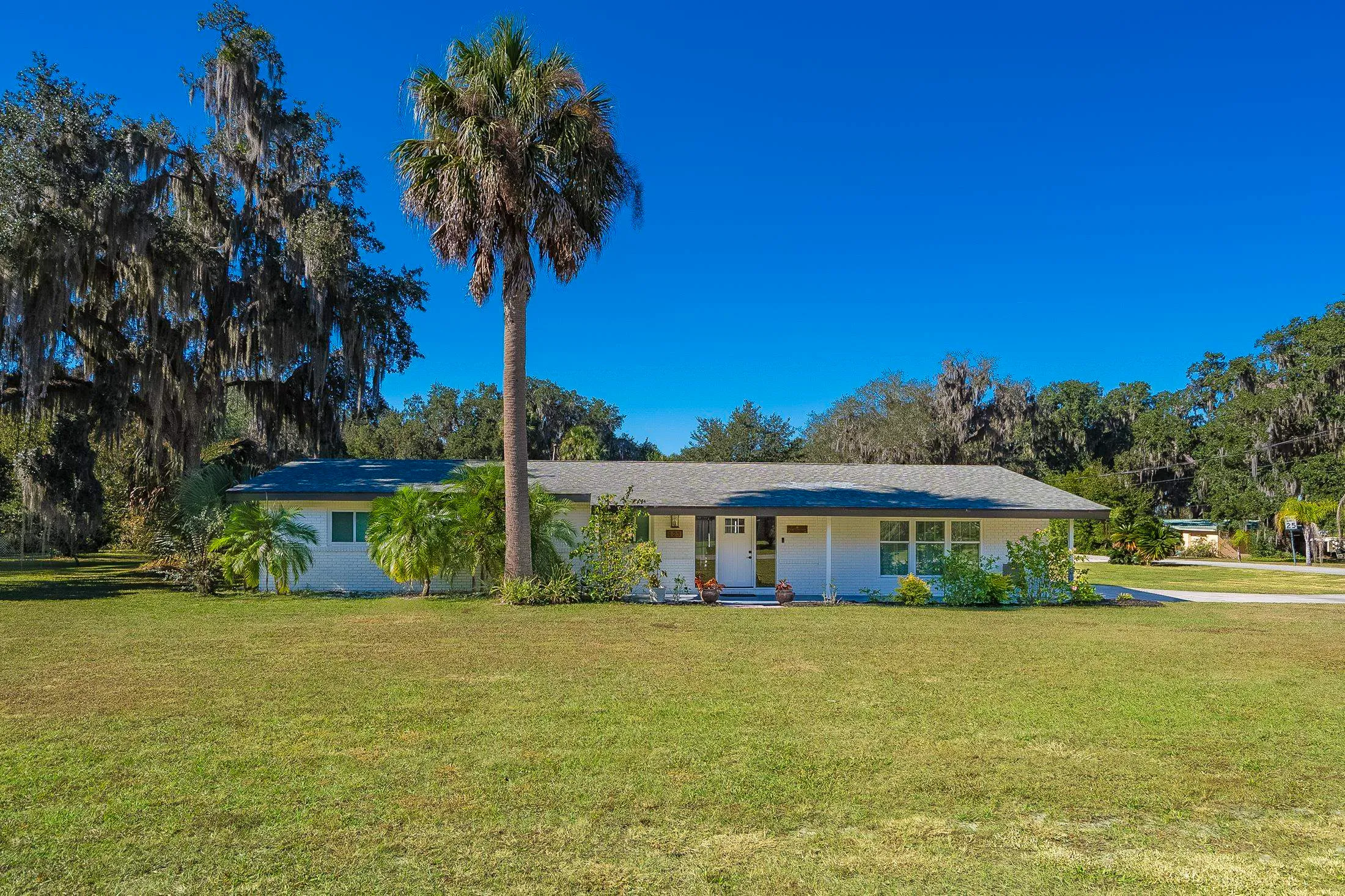 East Palatka, Florida 32131, United States, 3 Bedrooms Bedrooms, ,2 BathroomsBathrooms,Residential,Active,246559