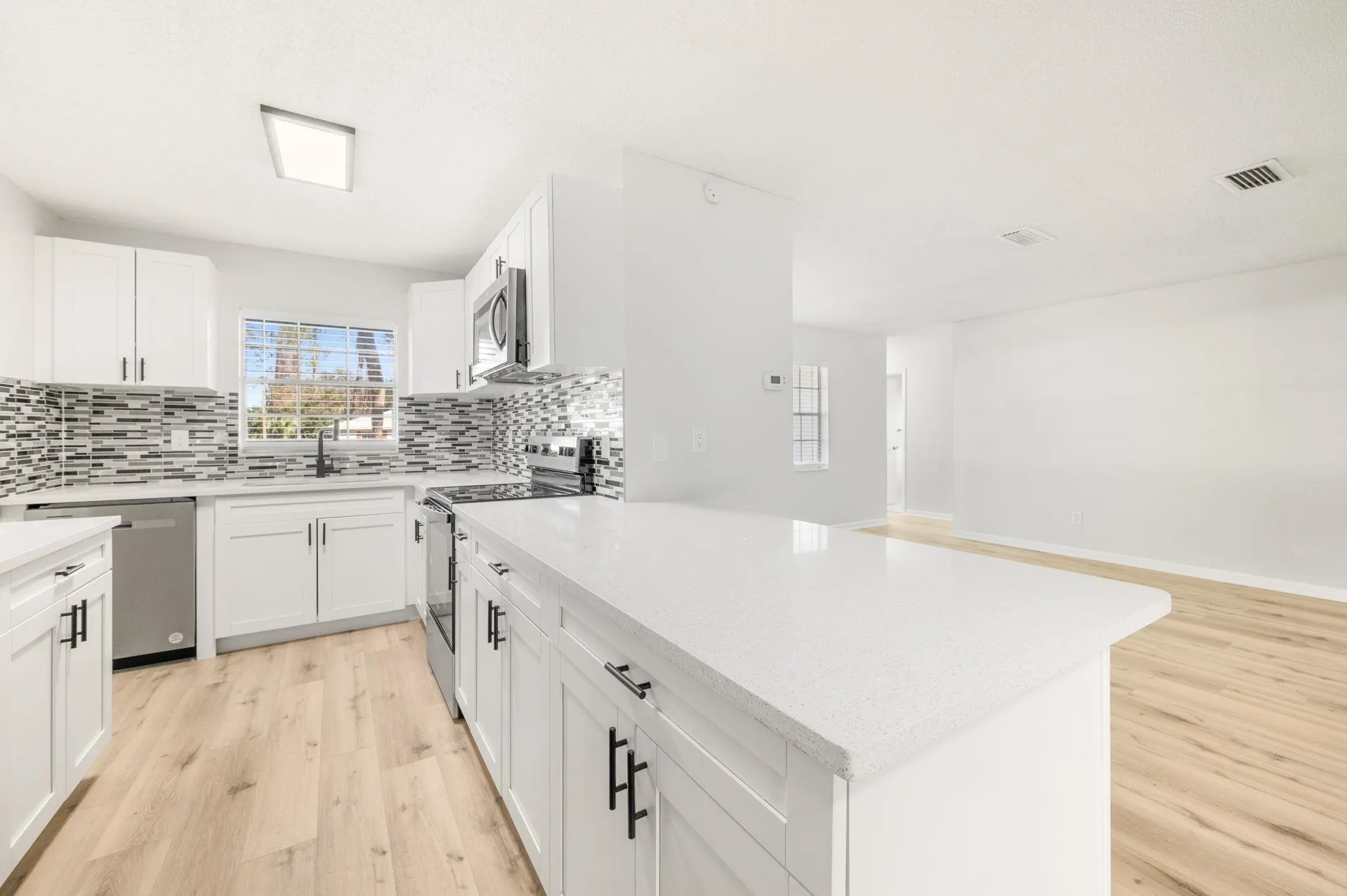 St Augustine, Florida 32086, United States, 3 Bedrooms Bedrooms, ,2 BathroomsBathrooms,Residential,Active,17605