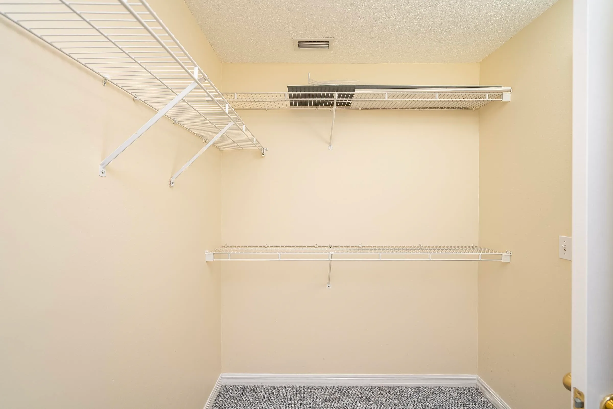 St Augustine, Florida 32080, United States, 3 Bedrooms Bedrooms, ,2 BathroomsBathrooms,Residential,Active,40060