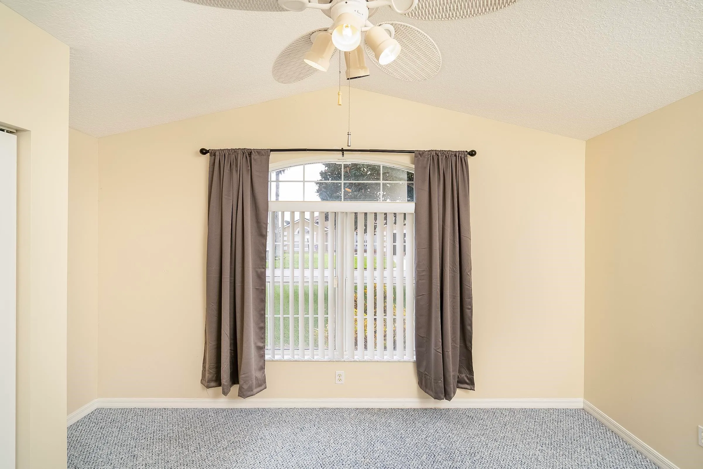 St Augustine, Florida 32080, United States, 3 Bedrooms Bedrooms, ,2 BathroomsBathrooms,Residential,Active,40060