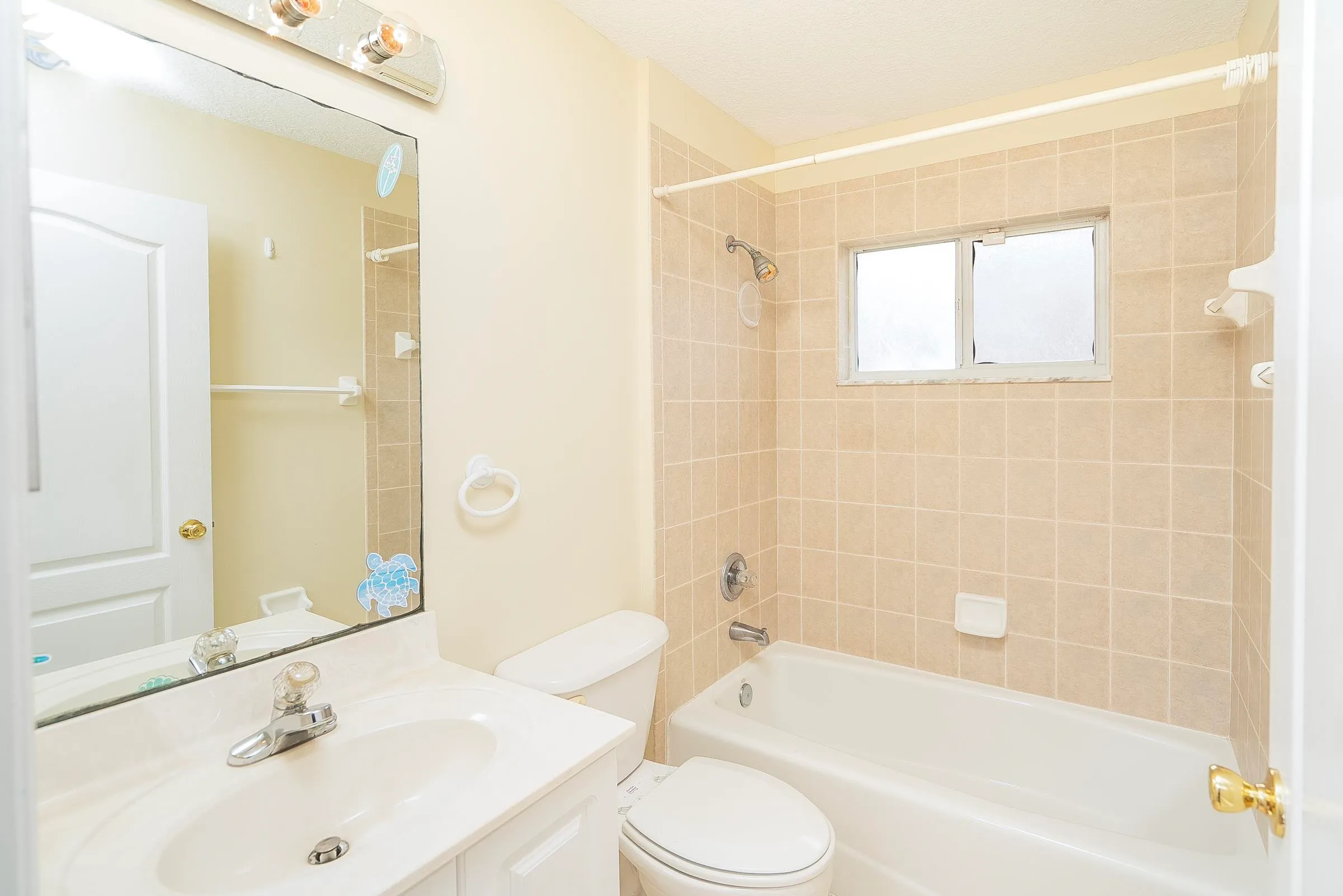 St Augustine, Florida 32080, United States, 3 Bedrooms Bedrooms, ,2 BathroomsBathrooms,Residential,Active,40060