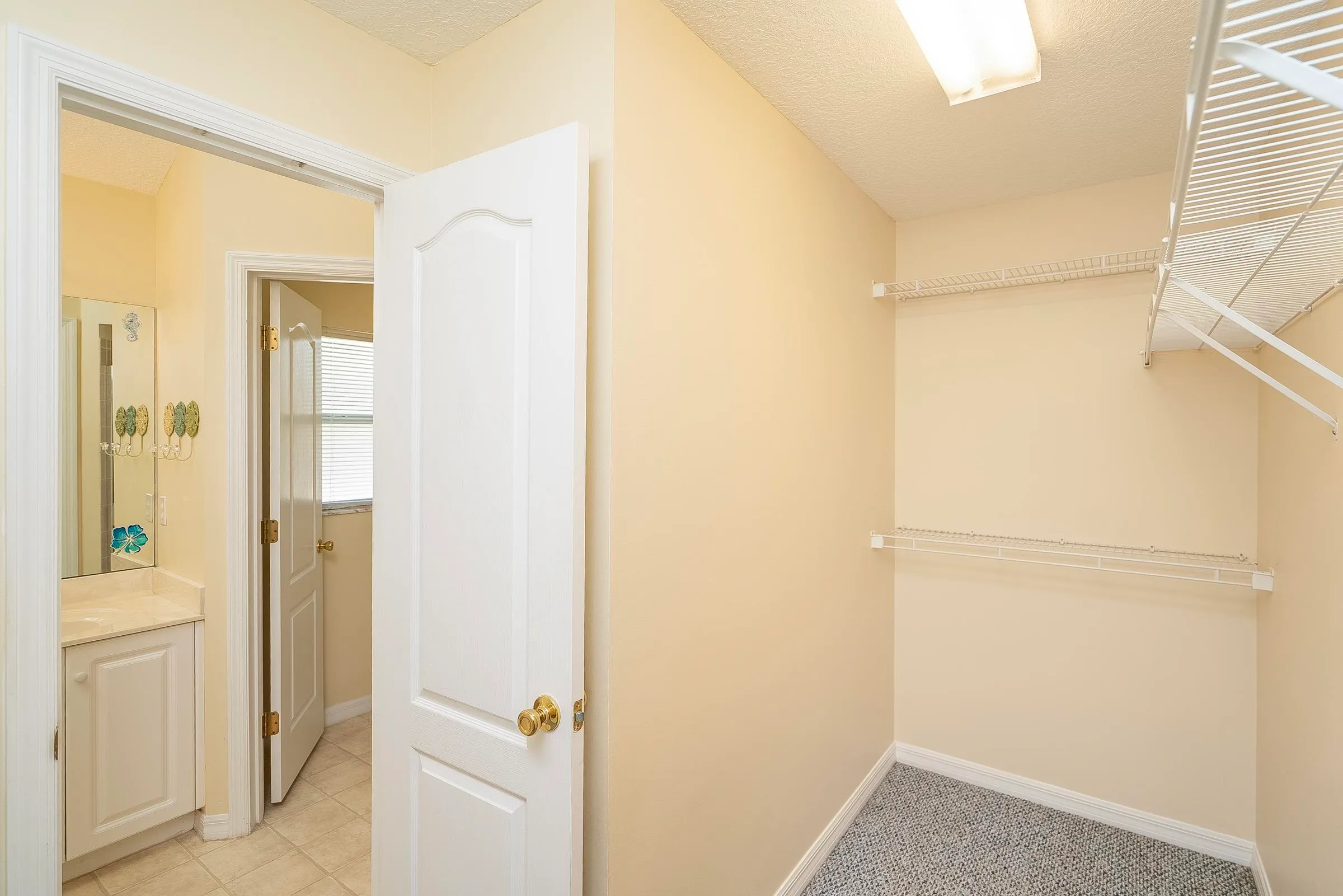 St Augustine, Florida 32080, United States, 3 Bedrooms Bedrooms, ,2 BathroomsBathrooms,Residential,Active,40060