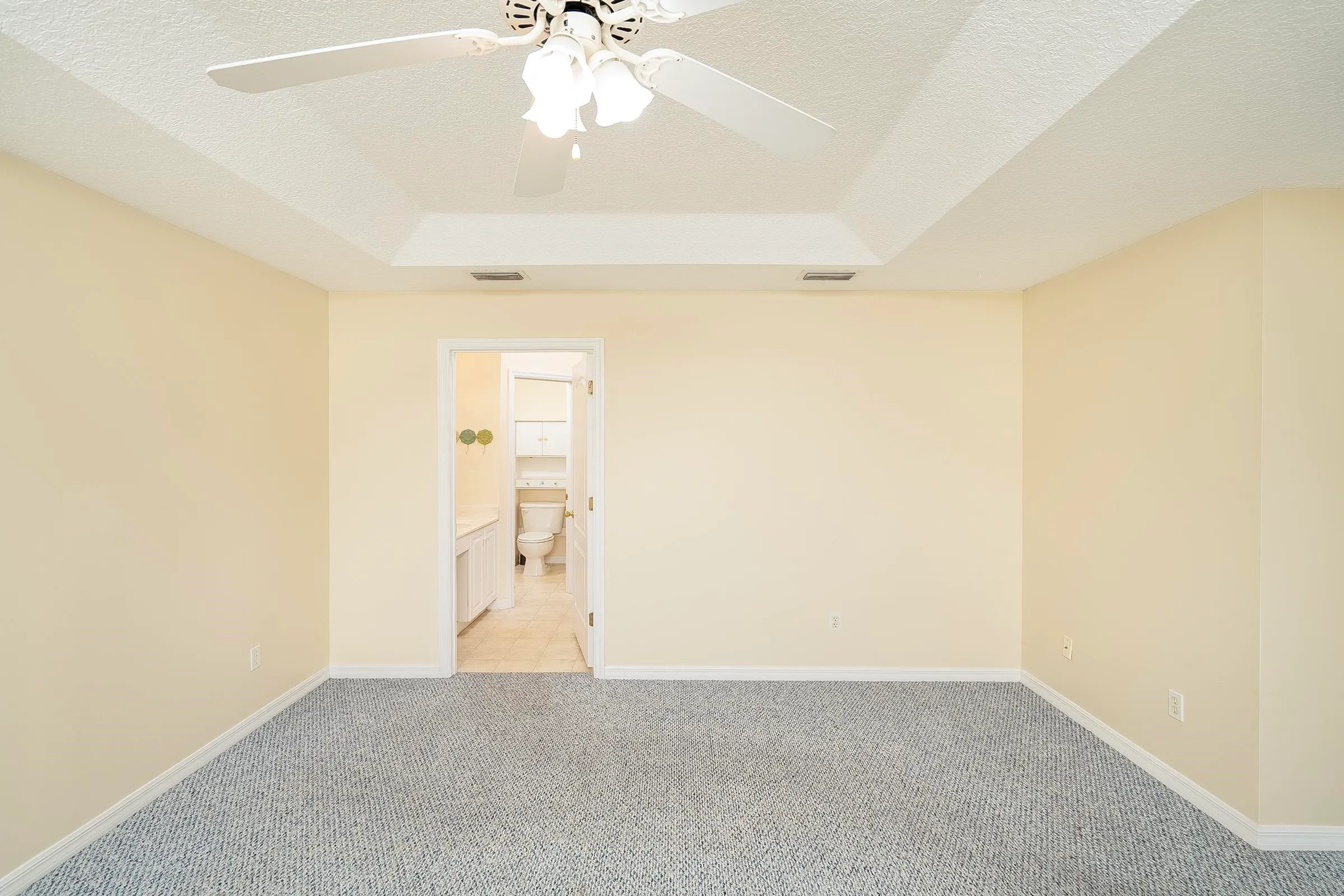 St Augustine, Florida 32080, United States, 3 Bedrooms Bedrooms, ,2 BathroomsBathrooms,Residential,Active,40060