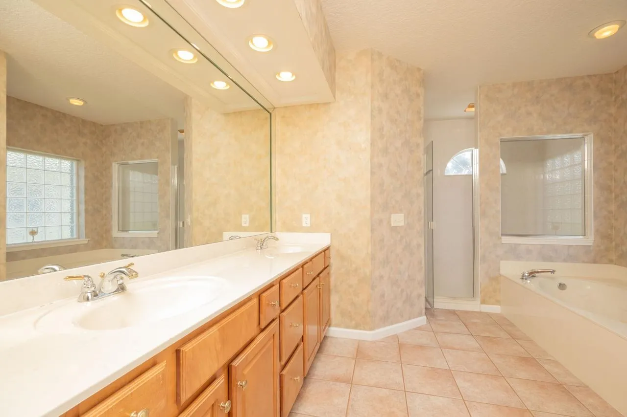 St Augustine, Florida 32080, United States, 3 Bedrooms Bedrooms, ,3 BathroomsBathrooms,Residential,Active,183769