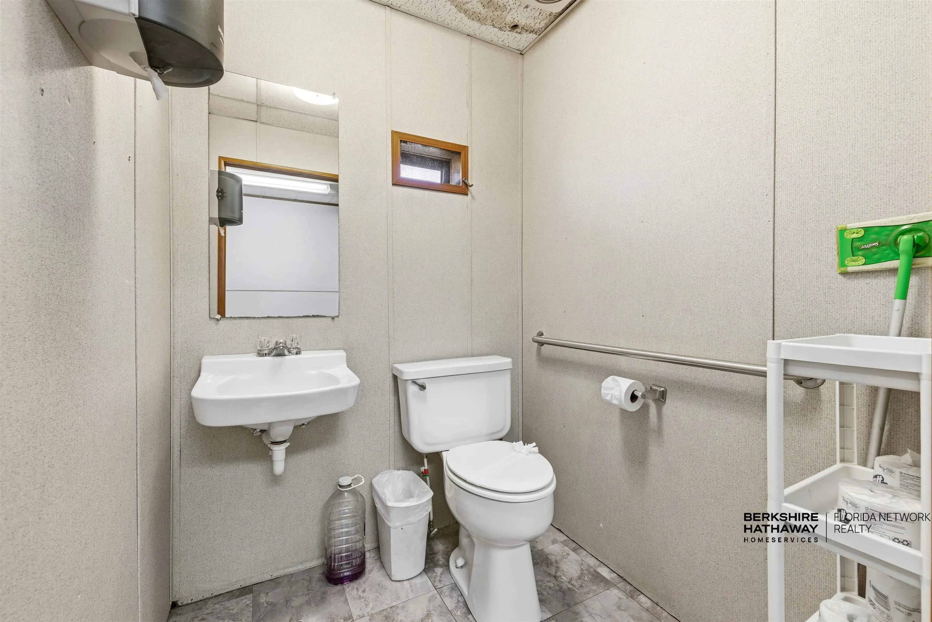 Jacksonville, Florida 32210, United States, ,Residential,Active,251715