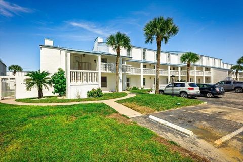 Condominium in Ponce Inlet FL 4590 Atlantic Avenue.jpg