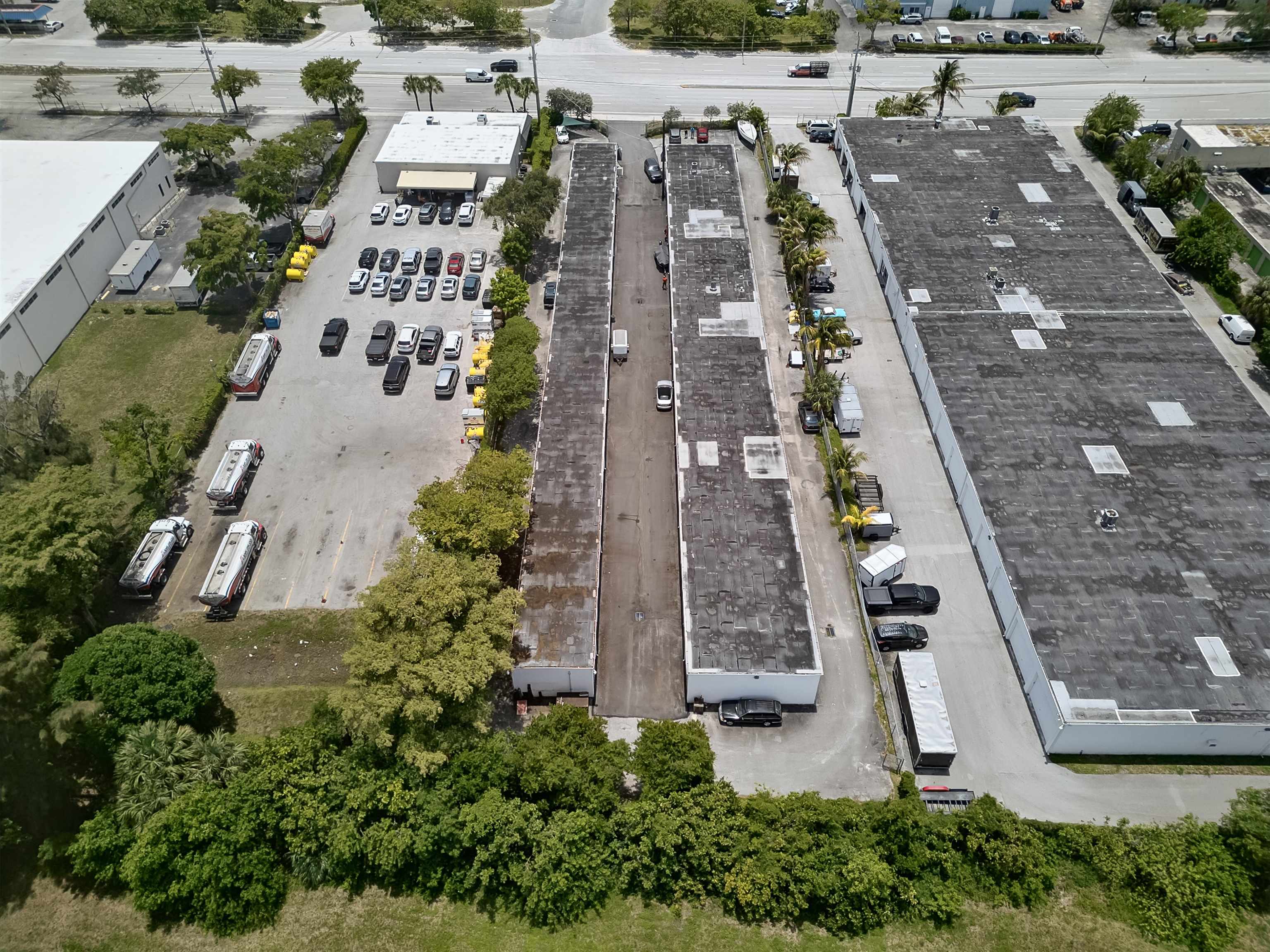 2213-2215 W MCNAB Rd