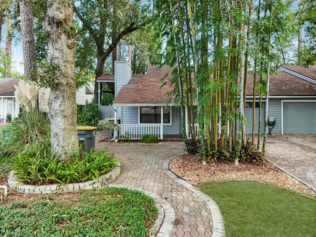 Photo of 6631 Wellington Place Ln, Jacksonville, FL 32216 (MLS # 264376)
