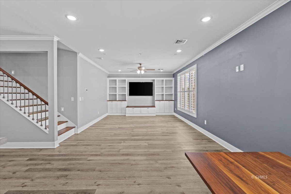 8652 S Navajo Dr