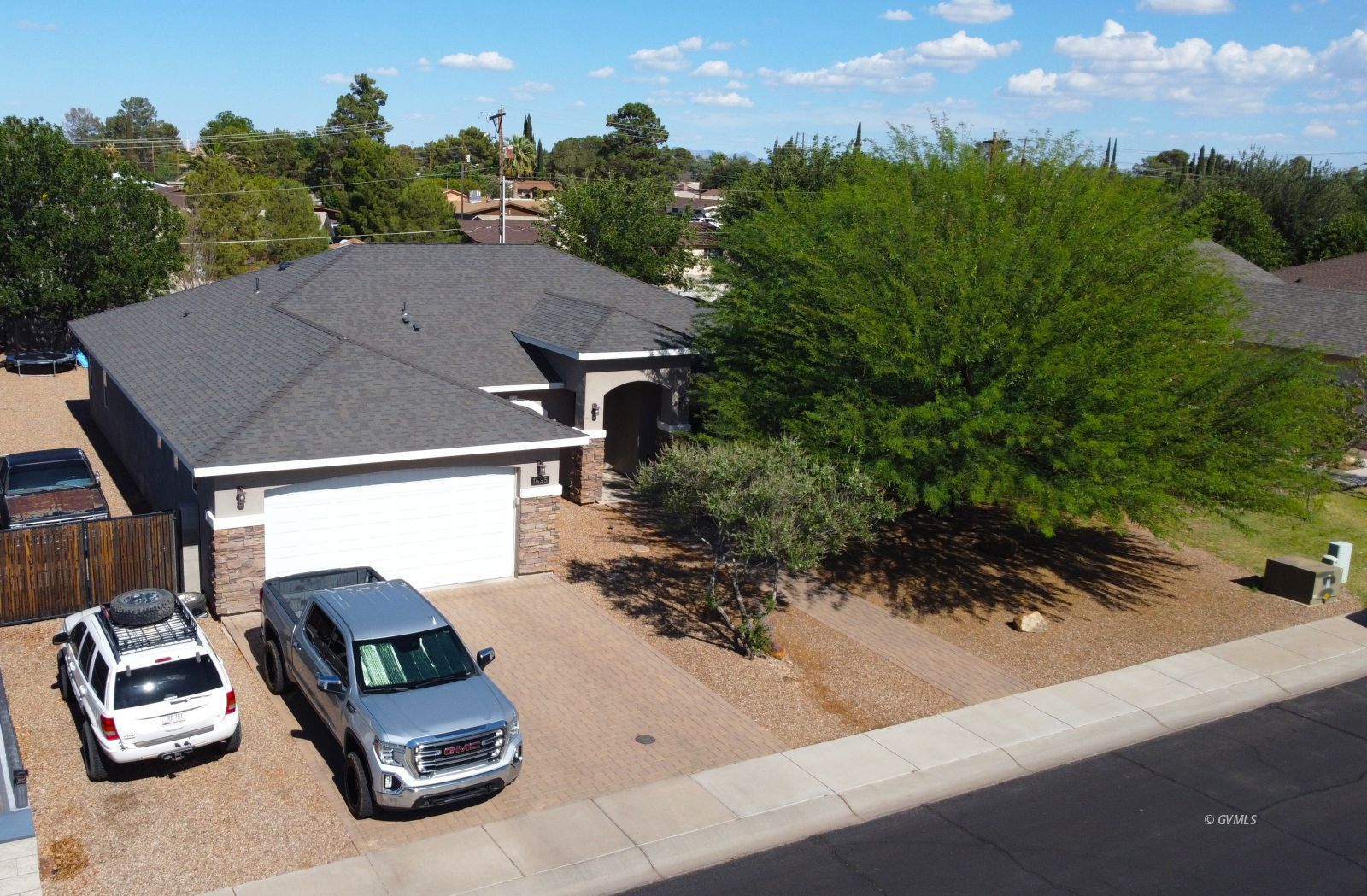 1695 S Camilla Cir